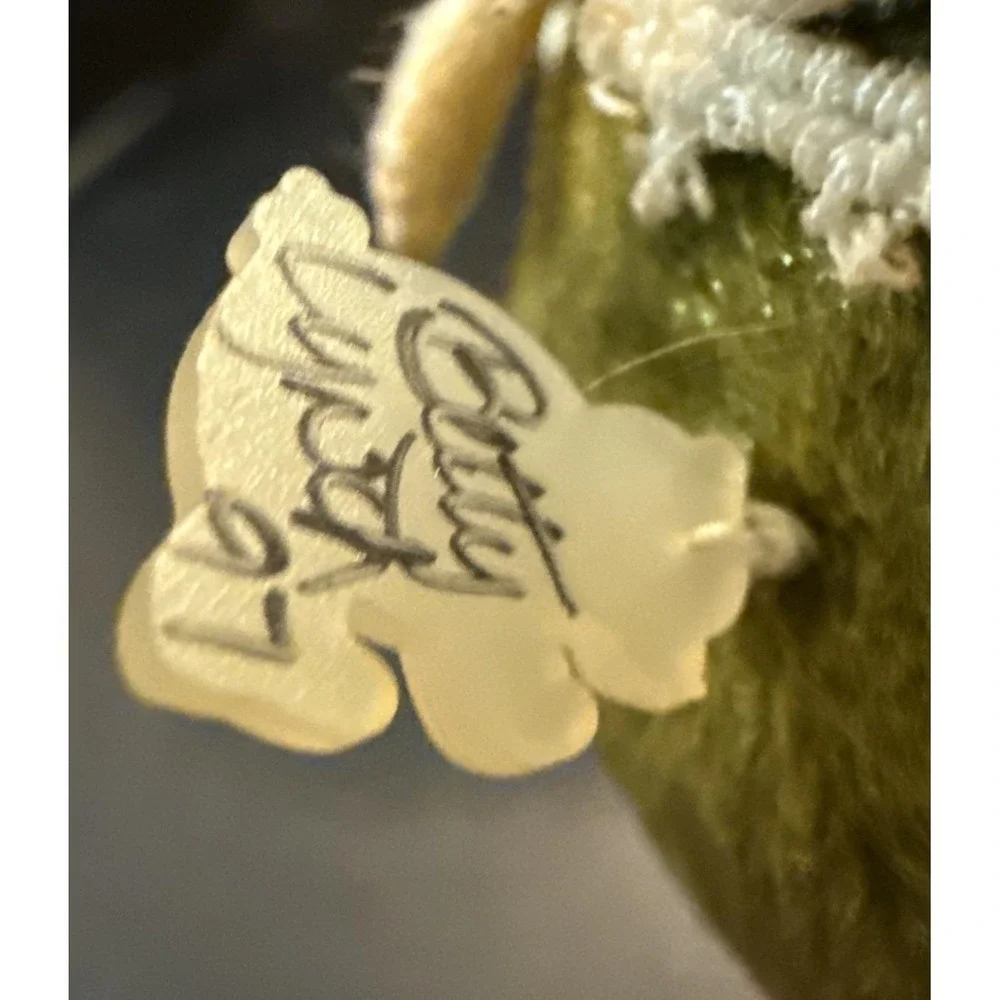 Vintage 1997 Green Frog‎ Shelf Sitter Plush Animal Signed Crochet Vest 6